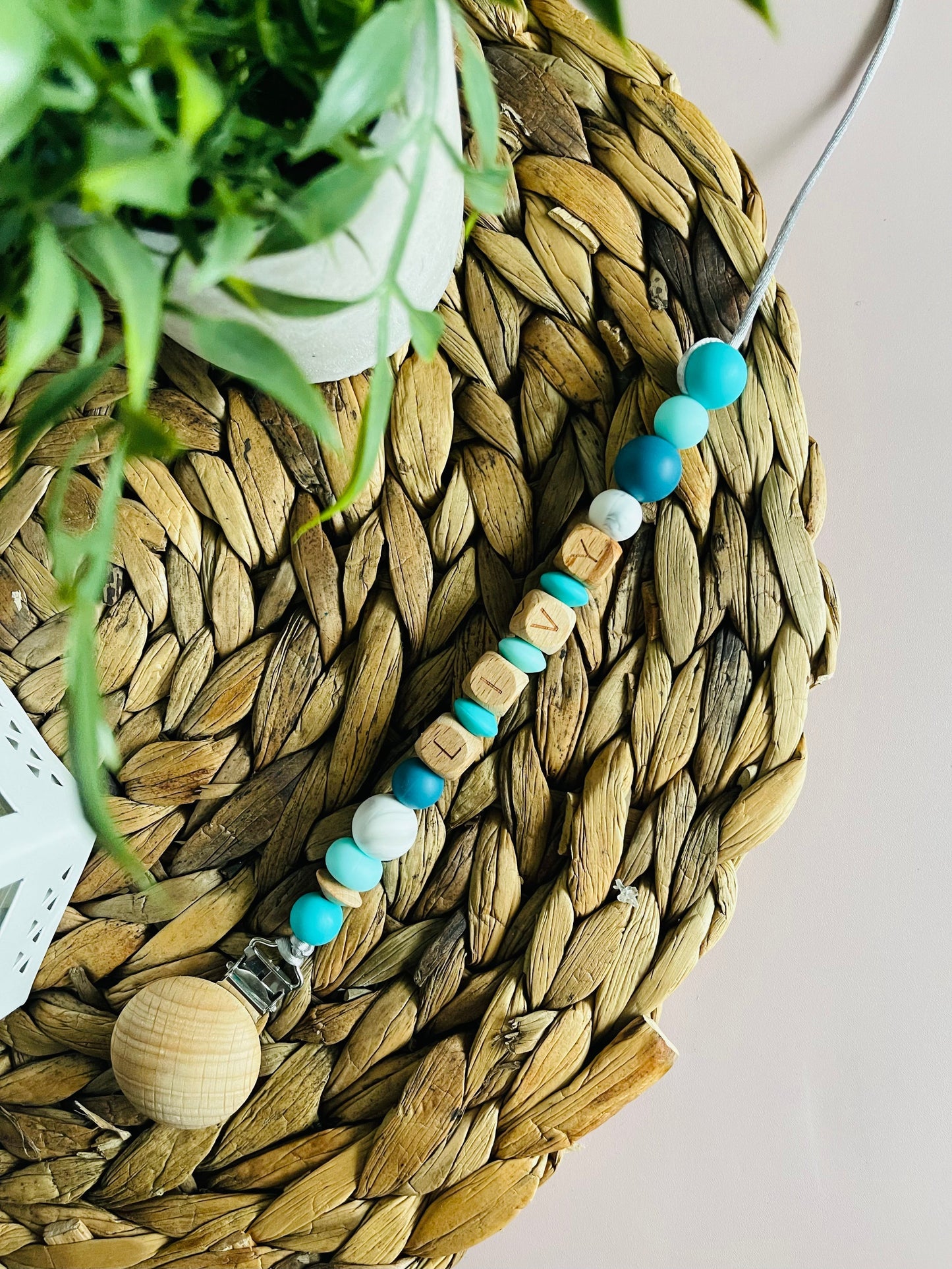 Attache-suce Personnalisée | Livy